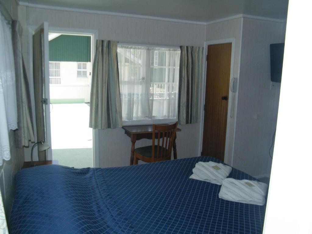 Colonial City Motel Hamilton Phòng bức ảnh